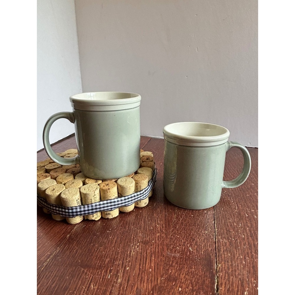 Oneida Sage Green Ceramic Coffee Mugs Set of 2 Vintage 1998 Stoneware Cup 4in